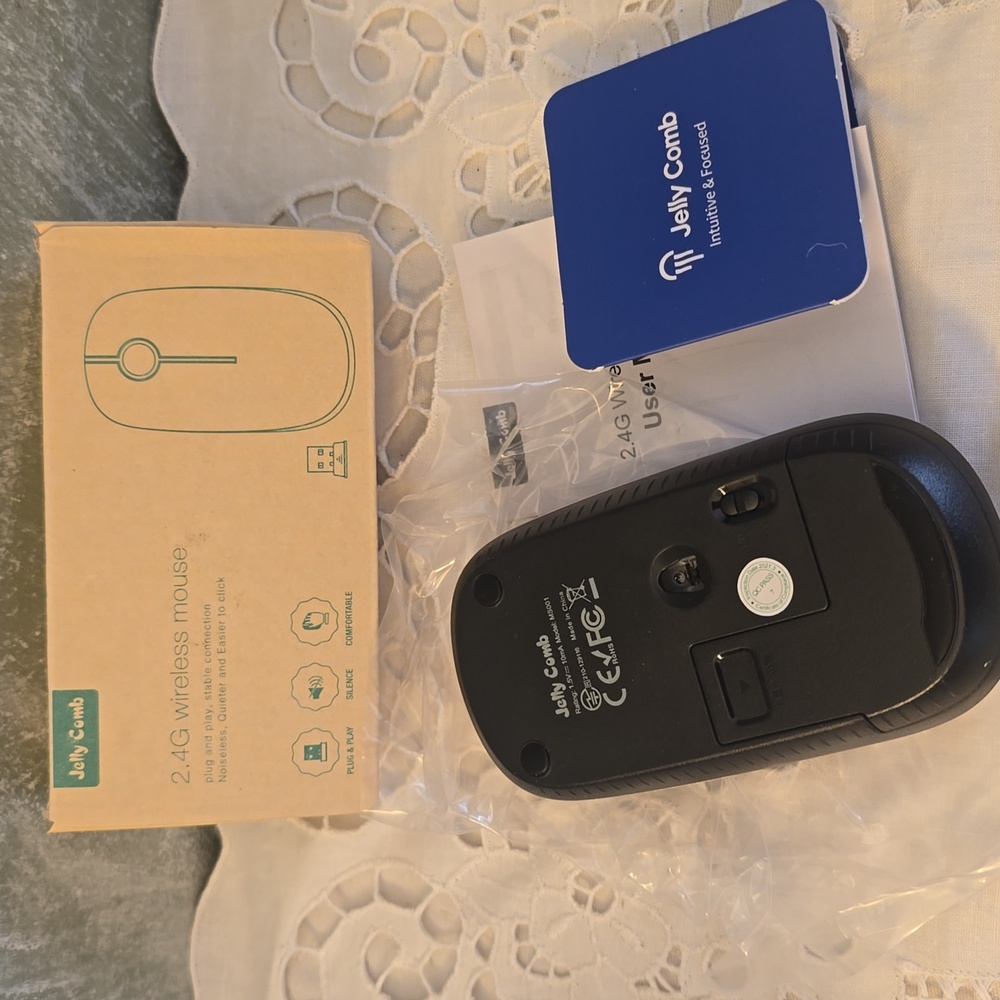Jelly Comb Black 2.4G Wireless Mouse, Noiseless, Easier To Click New - Picture 3 of 4